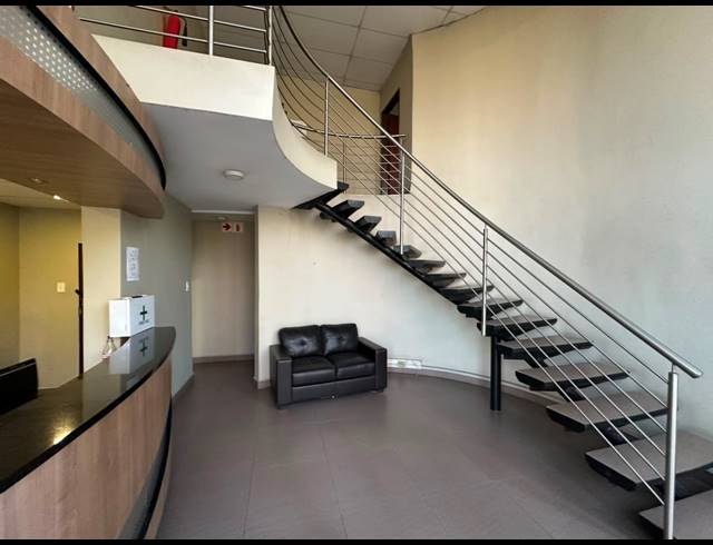 3,200M² WAREHOUSE FOR SALE IN JET PARK